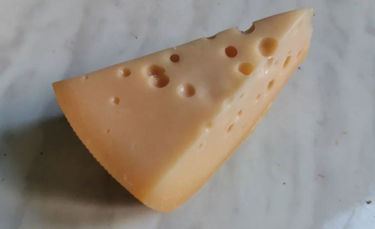 Что такое слепой сыр и какой рисунок у качественного продукта